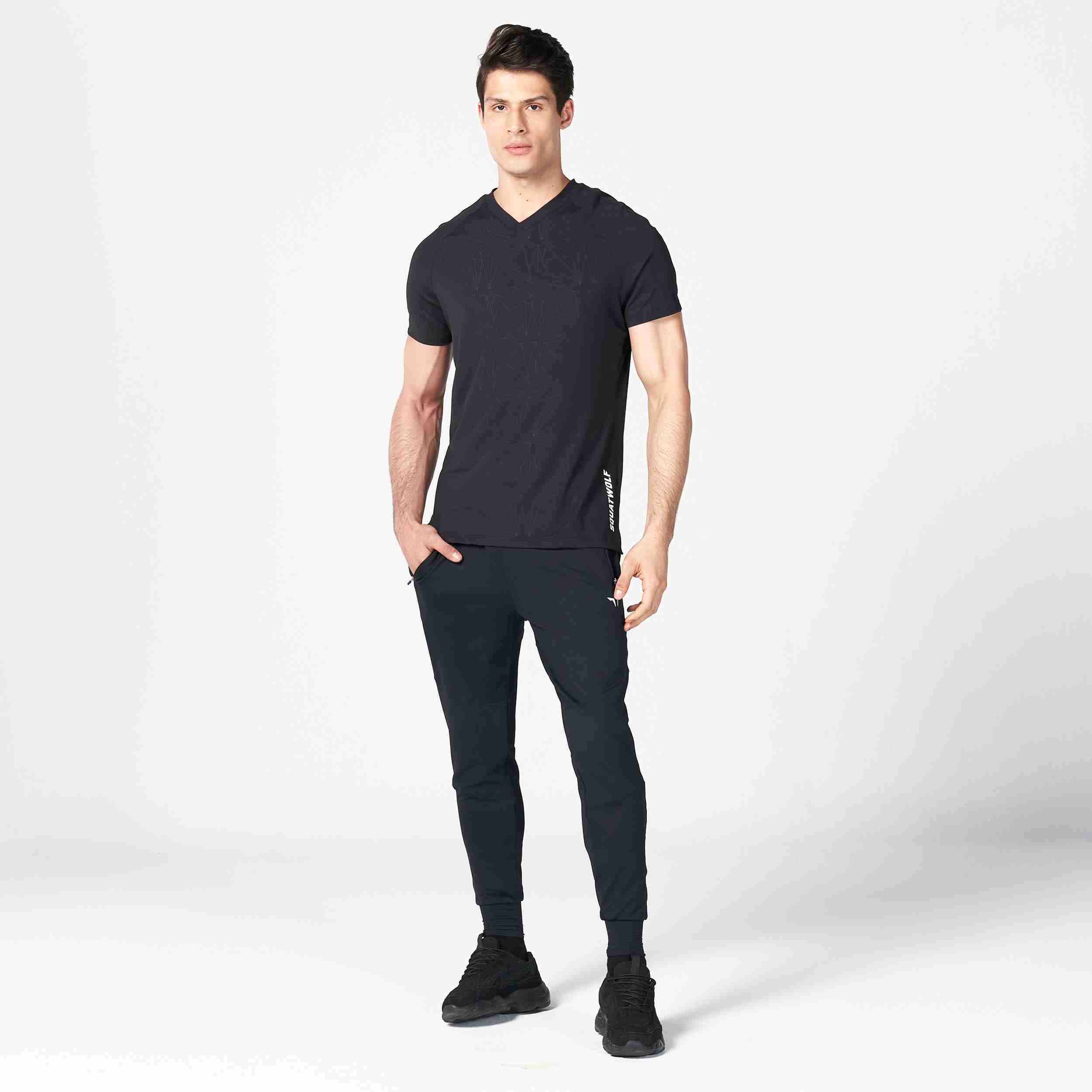 CORE V-NECK AEROTECH TEE - BLACK