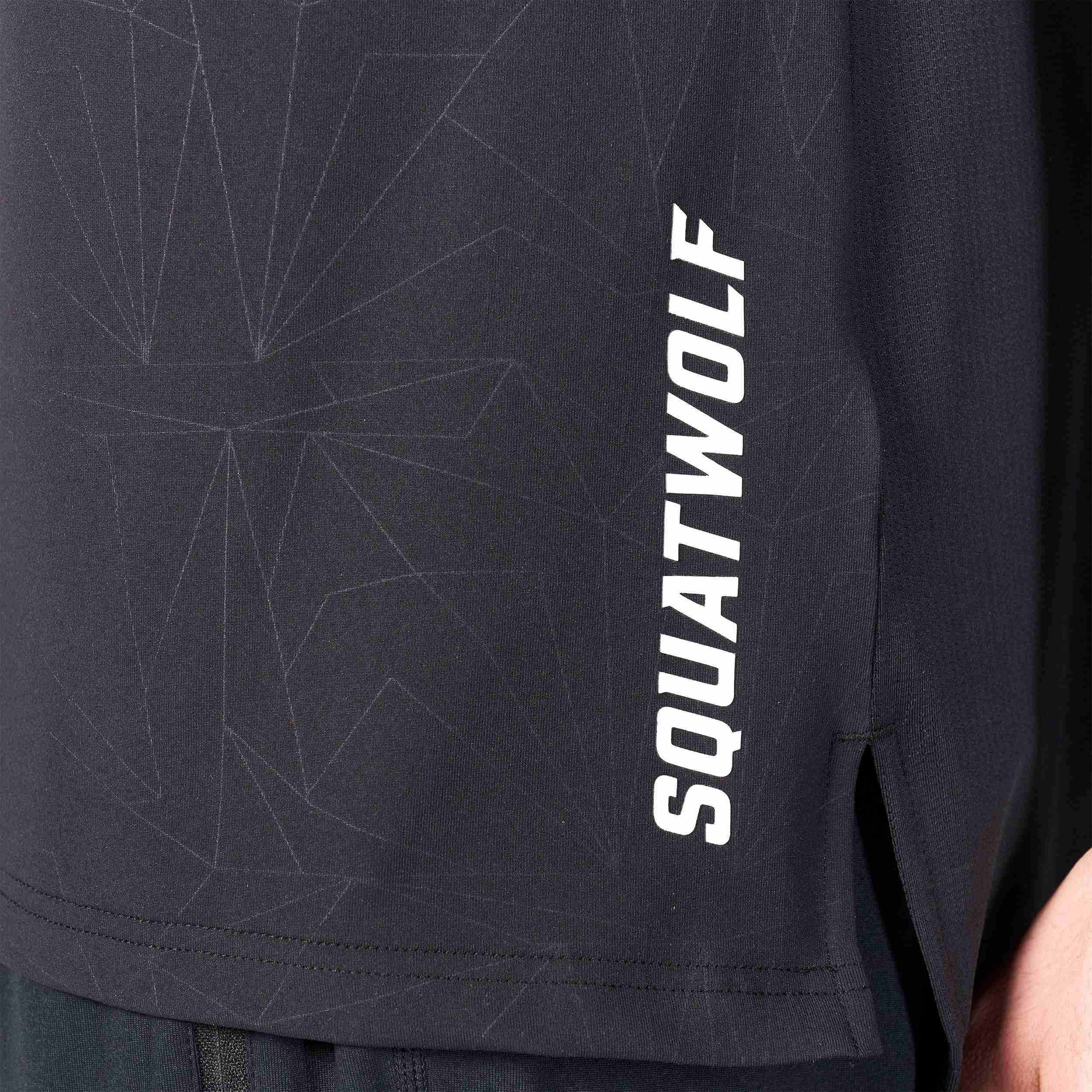 CORE V-NECK AEROTECH TEE - BLACK