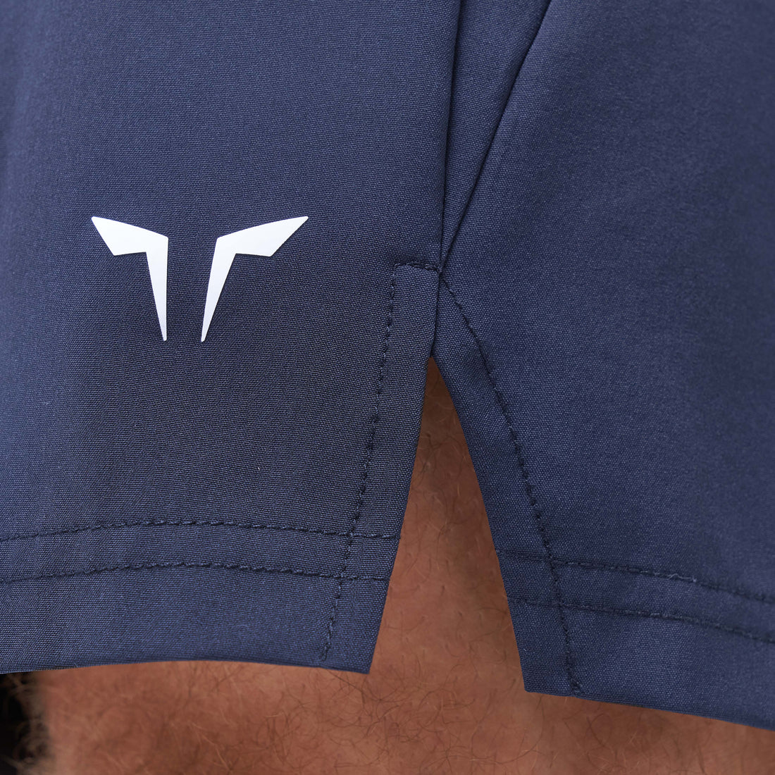 ESSENTIAL 9 INCH SHORTS - NAVY