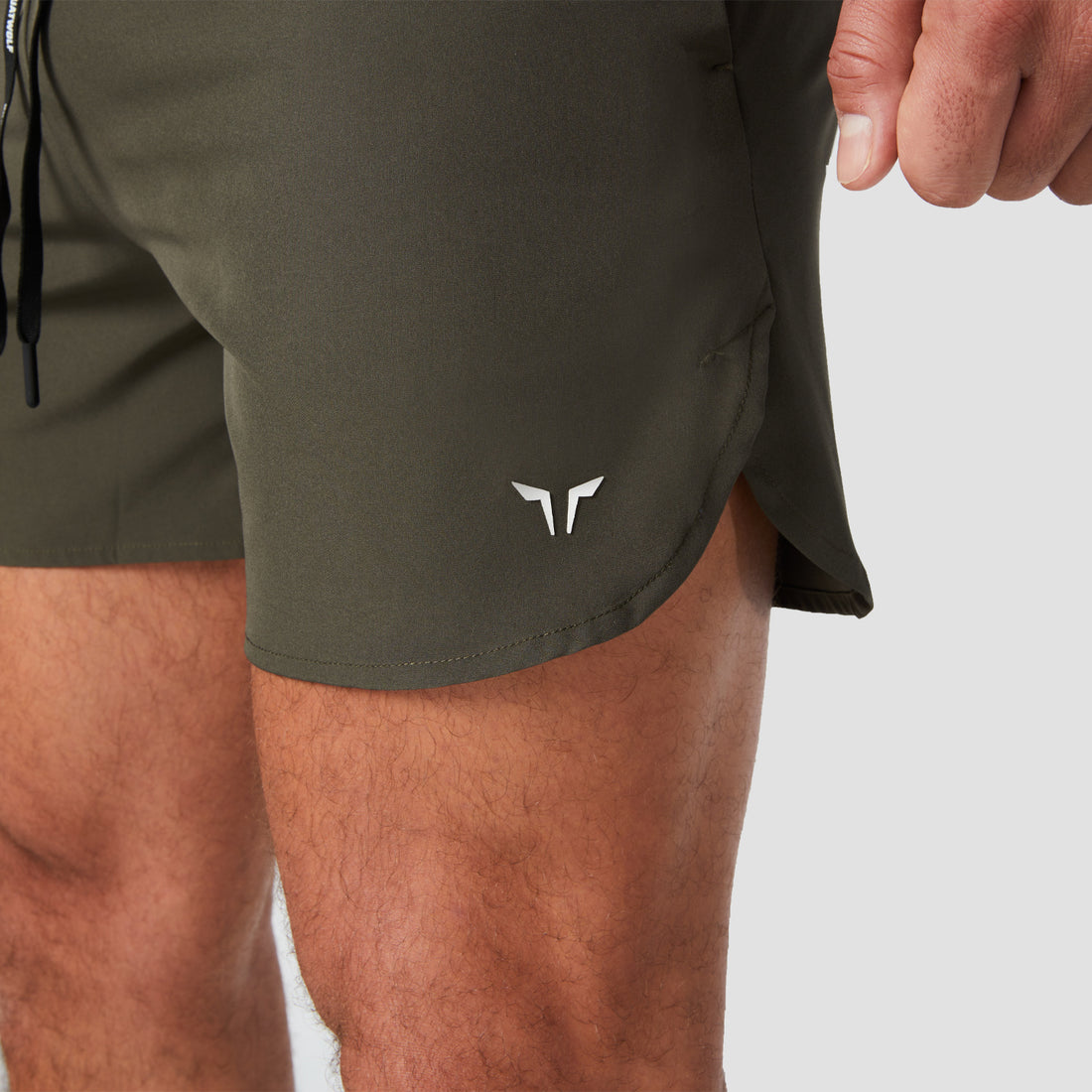 CORE SHORTS - KHAKI